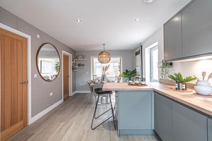 Photo 26- click for photo gallery